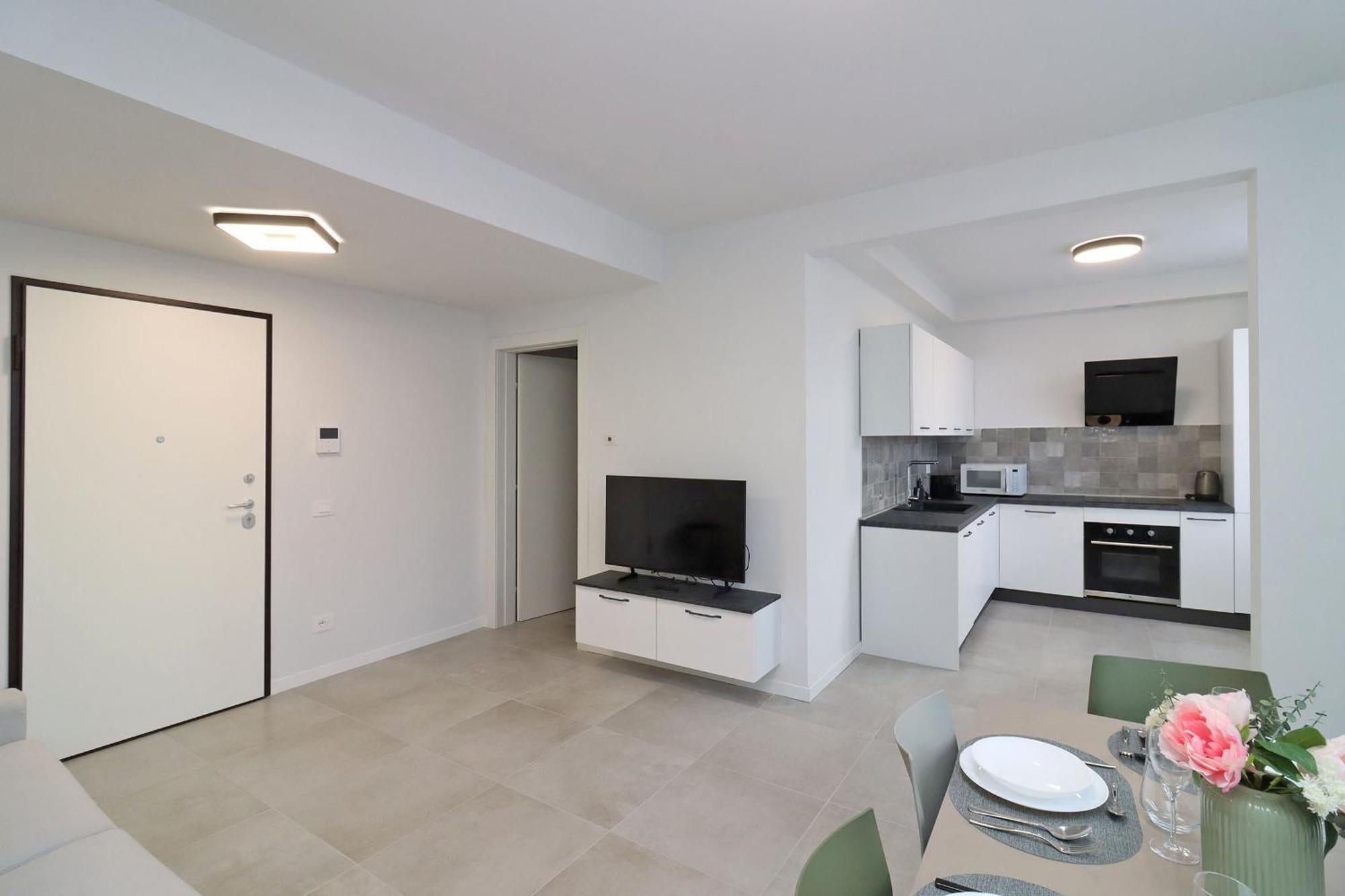 Benedetta In Apartamento Florença